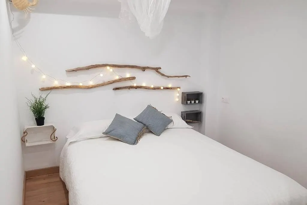 Amb Encant I Estil Mediterrani En Zona Tranquilla De Llanca I Amb Terrassa Apartment