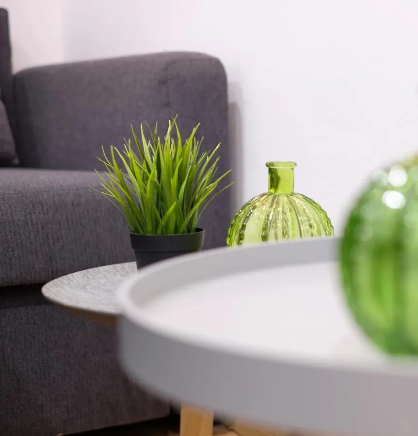 Apartment Amb Encant I Estil Mediterrani En Zona Tranquilla De Llanca I Amb Terrassa
