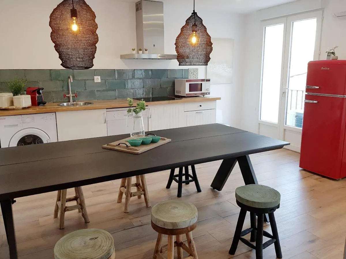 Apartman Amb Encant I Estil Mediterrani En Zona Tranquilla De Llanca I Amb Terrassa